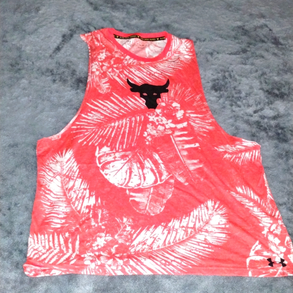 UA SLEEVELESS SHIRT